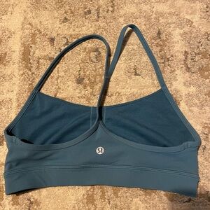lululemon athletica nulu yoga Sports Bra - size 6